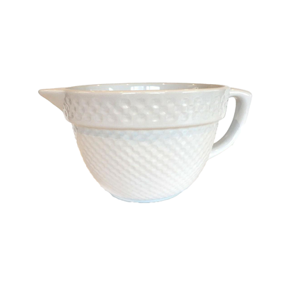 Bowl 20X13Cm With Spout Mug Shape White Embossed